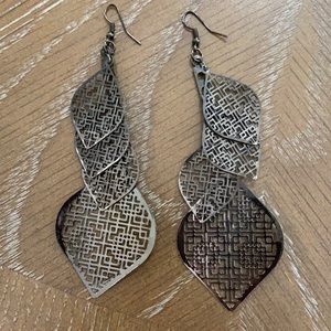 Leaf Dangly Statement Earring Black Mesh Metal